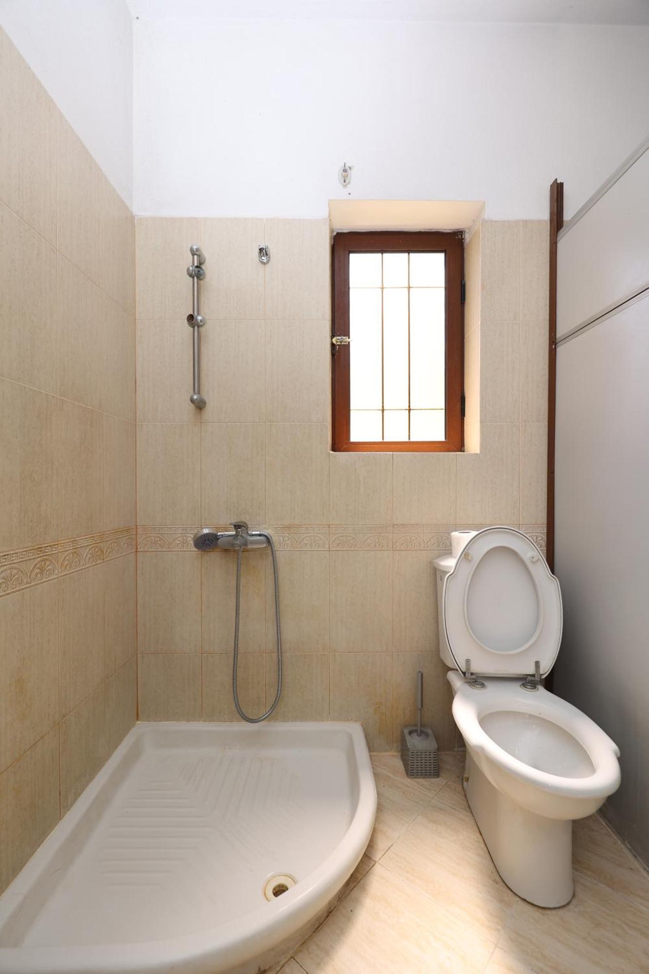 Osho Hostal *